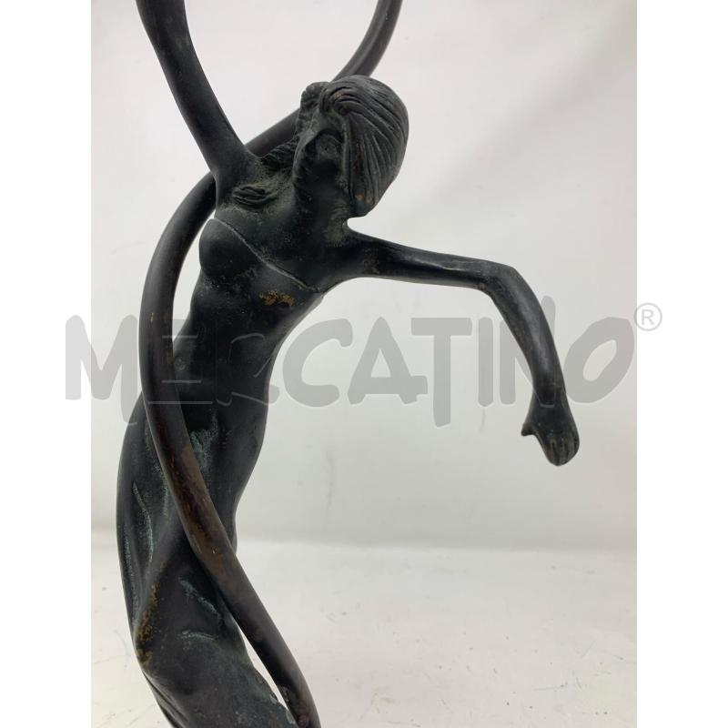 LAMPADA OTTONE DONNA VESTITO PARALLUME BIANCO | Mercatino dell'Usato Roma re di roma 5