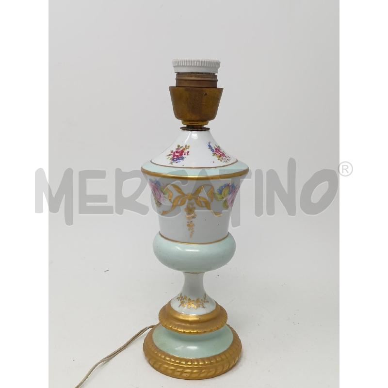 LAMPADA PORCELLANA AZZURRINA DORATA FIORI FIOCCO  | Mercatino dell'Usato Roma re di roma 1