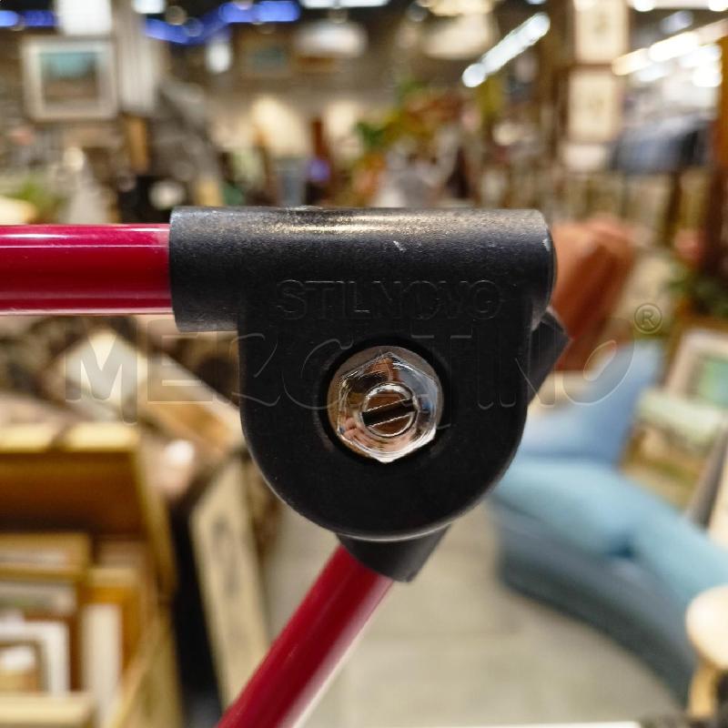 LAMPADA STILNOVO SERIE TT ROSSA NERA | Mercatino dell'Usato Roma re di roma 3