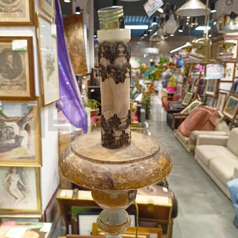 LAMPADA TORCIERE LEGNO DORATO GRIGIO CHIARO | Mercatino dell'Usato Roma re di roma 4
