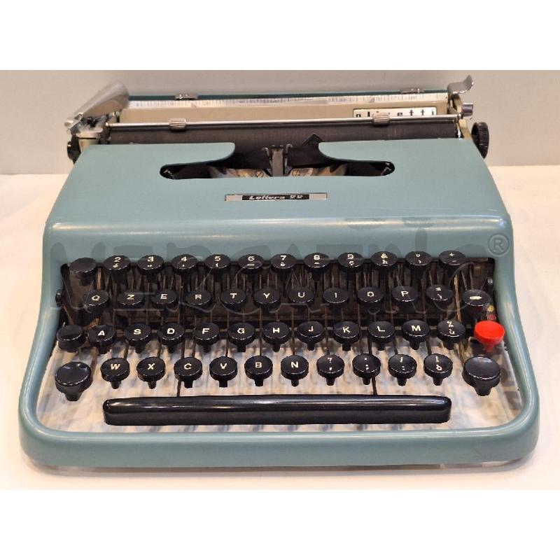  MACCHINA DA SCRIVERE OLIVETTI LETTERA 22 CELESTE CON VALIGETTA | Mercatino dell'Usato Roma re di roma 1