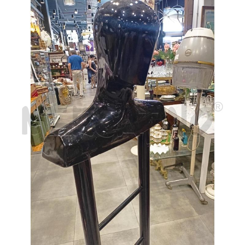 MANICHINO UOMO NERO STILE INDUSTRIALE  | Mercatino dell'Usato Roma re di roma 2