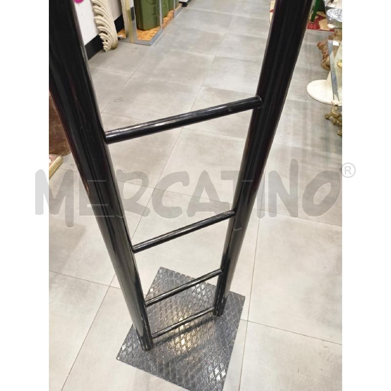 MANICHINO UOMO NERO STILE INDUSTRIALE  | Mercatino dell'Usato Roma re di roma 3