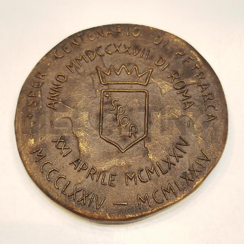 MEDAGLIA CENTENARIO MORTE FRANCESCO PETRARCA EMILIO GRECO 1974 | Mercatino dell'Usato Roma re di roma 2