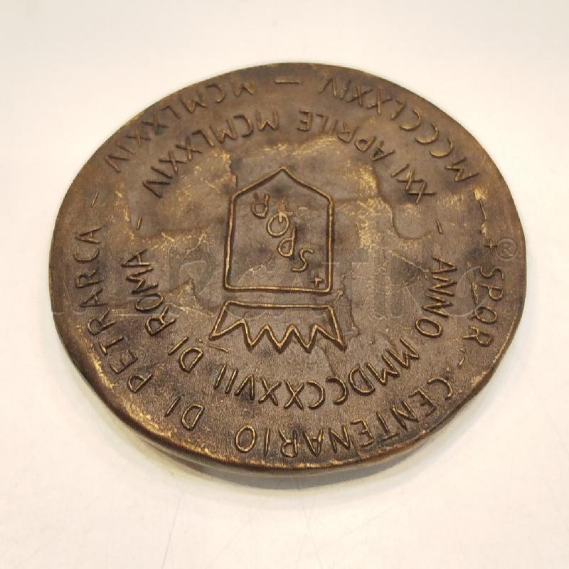 MEDAGLIA CENTENARIO MORTE FRANCESCO PETRARCA EMILIO GRECO 1974 | Mercatino dell'Usato Roma re di roma 5