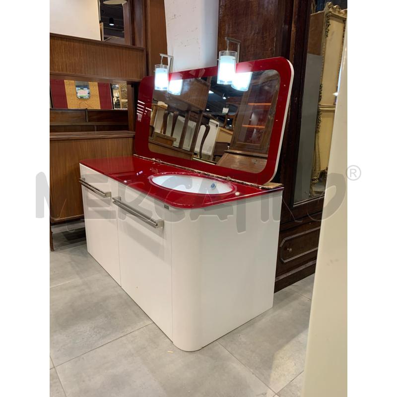 MOBILE LAVABO POXY OPALINA ROSSA +SPECCHIO 2 LUCI | Mercatino dell'Usato Roma re di roma 2