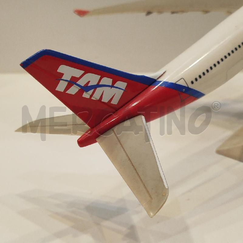 MODELLINO AEREOPLANO LINEE TAM AIRBUS A340-500 | Mercatino dell'Usato Roma re di roma 5