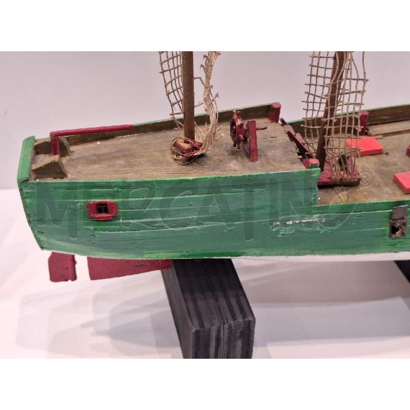 MODELLINO BARCA PESCHERECCIO IN LEGNO  | Mercatino dell'Usato Roma re di roma 2