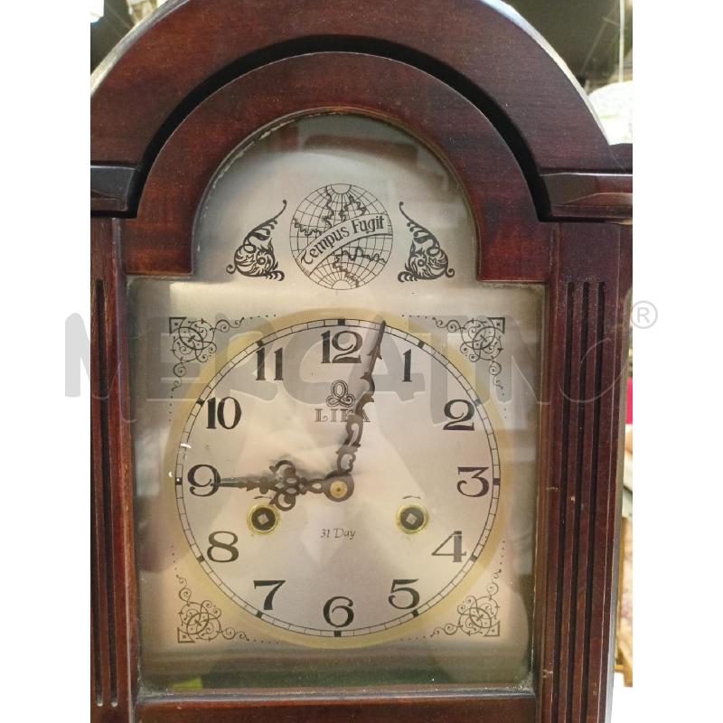 OROLOGIO PENDOLO TEMPUS FUGIT  LEGNO MOGANO RETTANGOLARE APICE ARROTYONDATO | Mercatino dell'Usato Roma re di roma 2