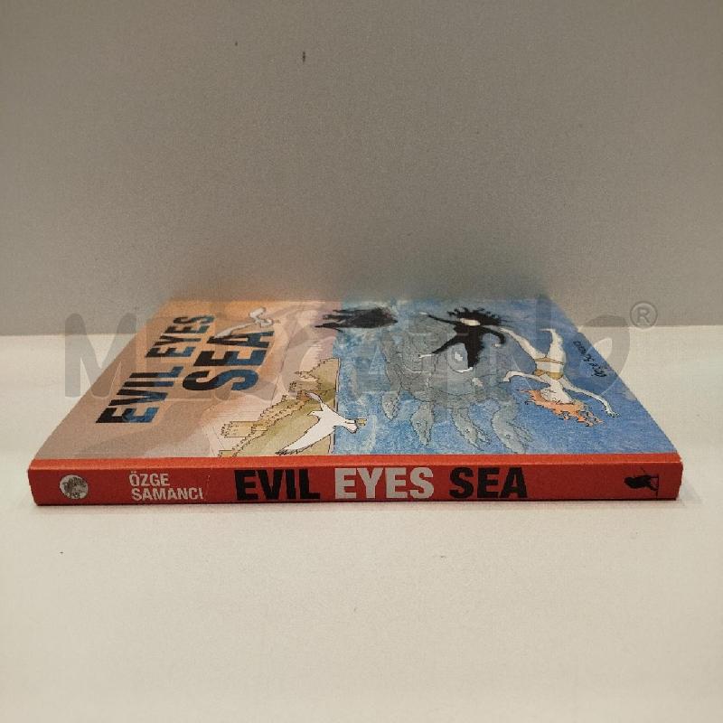 OZGE SAMANA EVIL EYES SEA GRAPHIC NOVEL IN INGLESE | Mercatino dell'Usato Roma re di roma 3
