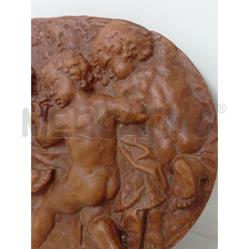 PLACCA PICCOLA COCCIO BASSORILIEVO PUTTI DANZANTI | Mercatino dell'Usato Roma re di roma 5