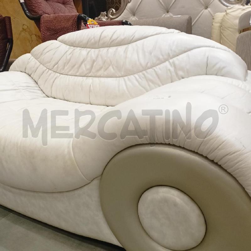 POLTRONA GRANDE PELLE BIANCA GRIGIA  | Mercatino dell'Usato Roma re di roma 2