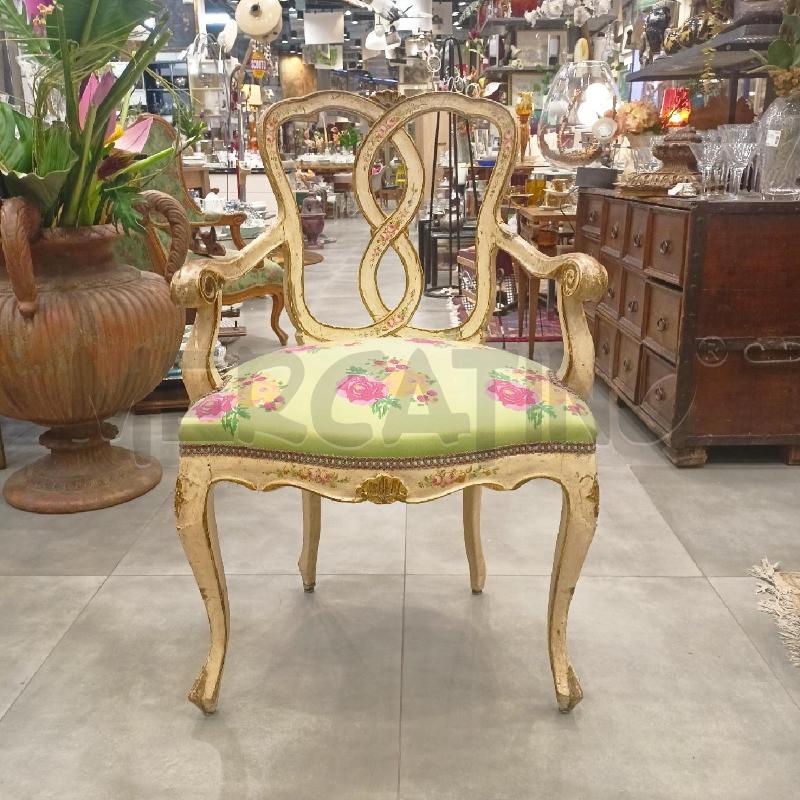 POLTRONCINA VENEZIANA STOFFA ROSE | Mercatino dell'Usato Roma re di roma 1