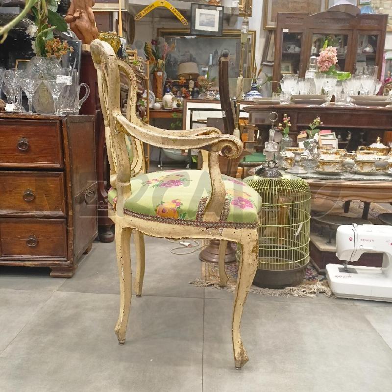 POLTRONCINA VENEZIANA STOFFA ROSE | Mercatino dell'Usato Roma re di roma 2