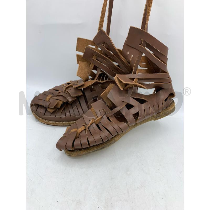 SANDALI ARTIGIANALI PELLE FRANGE MARRONE | Mercatino dell'Usato Roma re di roma 1