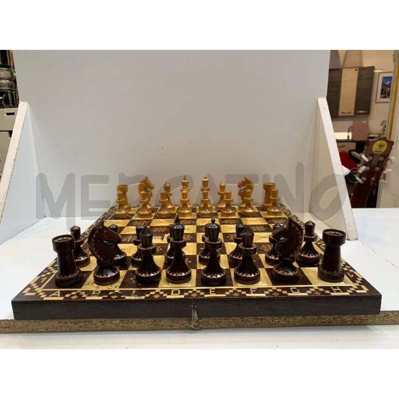 SCACCHIERA IN LEGNO INTARSI GEOMETRICI COMPLETA | Mercatino dell'Usato Roma re di roma 1