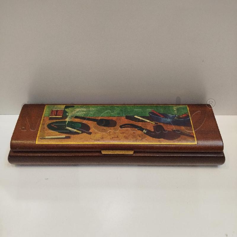 SCATOLA IN LEGNO CON FICHES E CARTE DA GIOCO  | Mercatino dell'Usato Roma re di roma 2