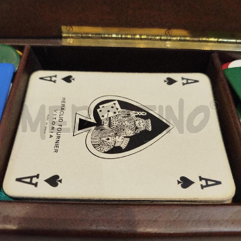 SCATOLA IN LEGNO CON FICHES E CARTE DA GIOCO  | Mercatino dell'Usato Roma re di roma 3