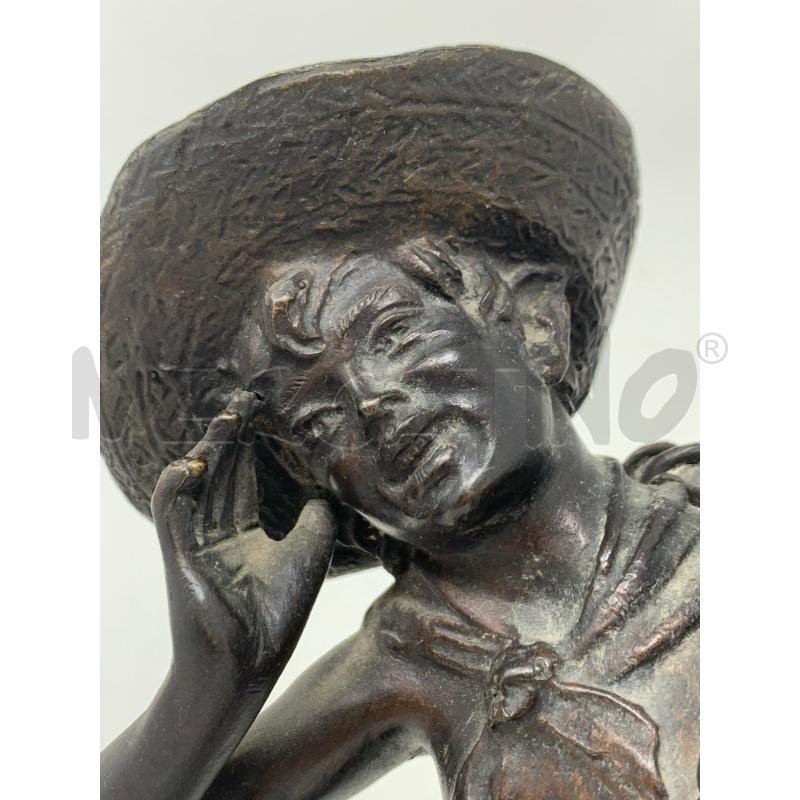 SCULTURA BRONZO SCUGNIZZU RACCOGLITORE BASE MARMO QUADRATA | Mercatino dell'Usato Roma re di roma 3
