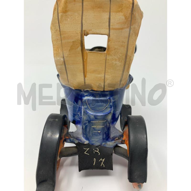 SCULTURA MACCHINA CERAMICA FIAT 142 COLORI BLU RUOTE ARANCIONI | Mercatino dell'Usato Roma re di roma 3