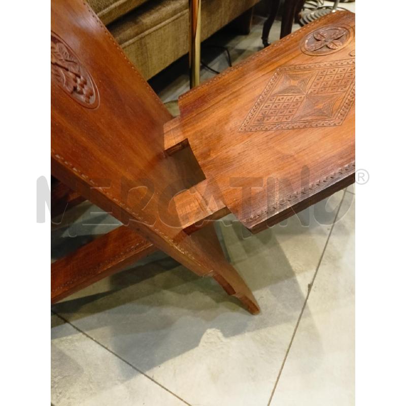 SEDIA BASSA IN LEGNO INTAGLIATA | Mercatino dell'Usato Roma re di roma 2