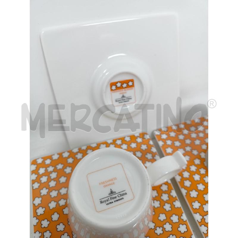 SET TAZZINE DA CAFFÈ PIATTINO QUADRATO FONDO ARANCIONE NUVOLE BIANCHE FRESHNESS ORANGE ROYAL FINE PO | Mercatino dell'Usato Roma re di roma 2