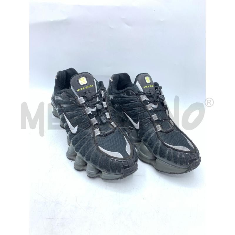 SNEAKERS NIKE SHOX NERO GRIGIO SCURO  | Mercatino dell'Usato Roma re di roma 1