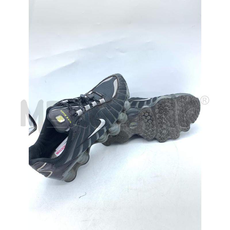 SNEAKERS NIKE SHOX NERO GRIGIO SCURO  | Mercatino dell'Usato Roma re di roma 2