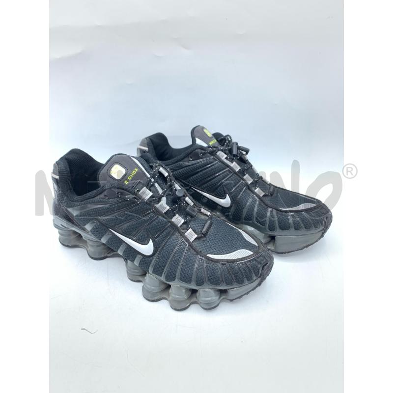 SNEAKERS NIKE SHOX NERO GRIGIO SCURO  | Mercatino dell'Usato Roma re di roma 4