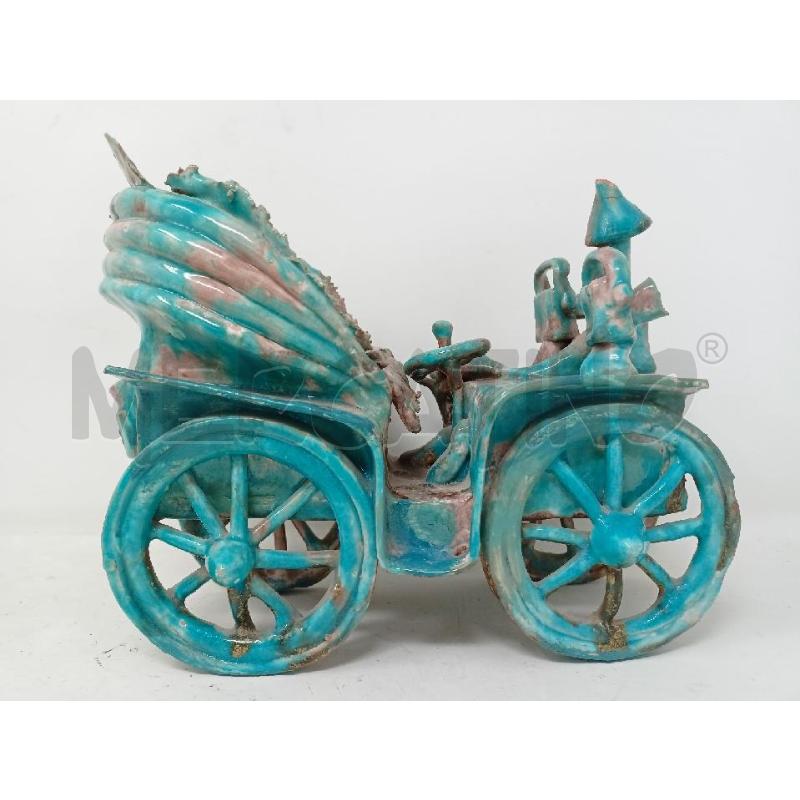STATUA CERAMICA CARROZZA AZZURRA DIFETTO | Mercatino dell'Usato Roma re di roma 2