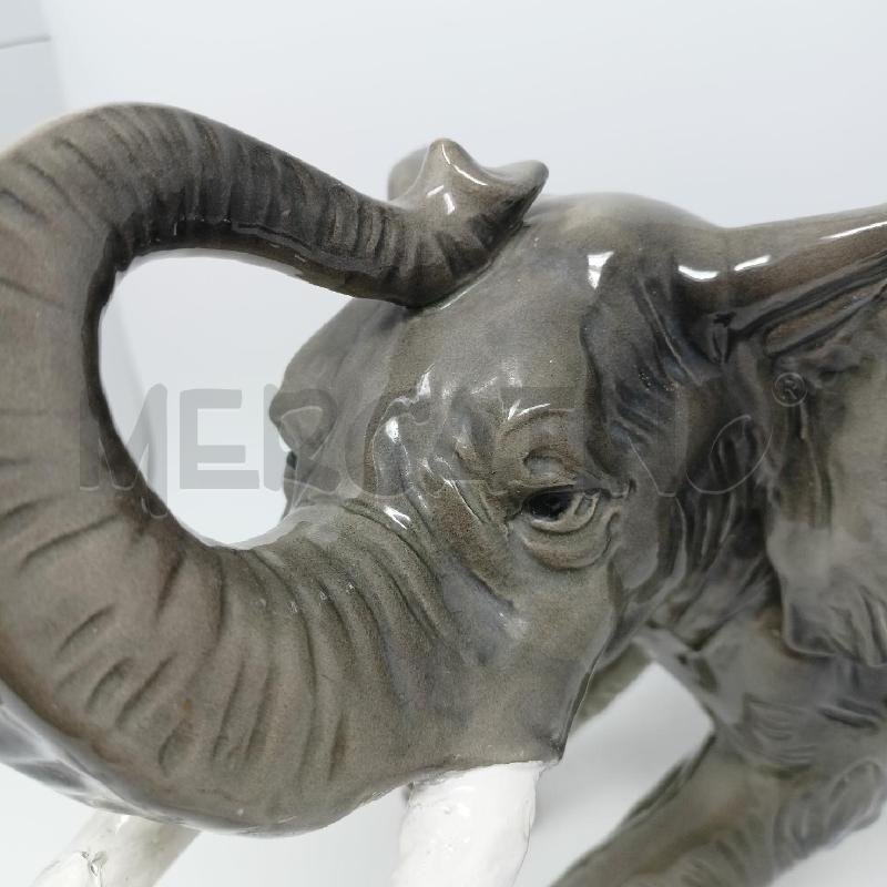 STATUA CERAMICA GERMANY ELEFANTE DIFETTI | Mercatino dell'Usato Roma re di roma 2