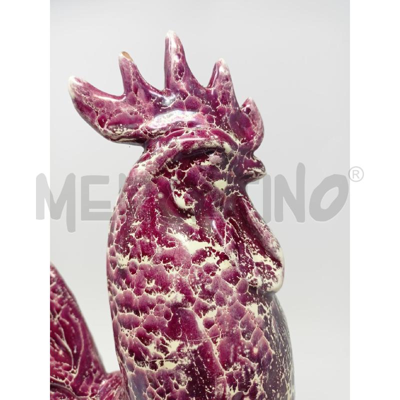 STATUA GALLO CERAMICA FUCSIA VIOLA LEONARDO | Mercatino dell'Usato Roma re di roma 2