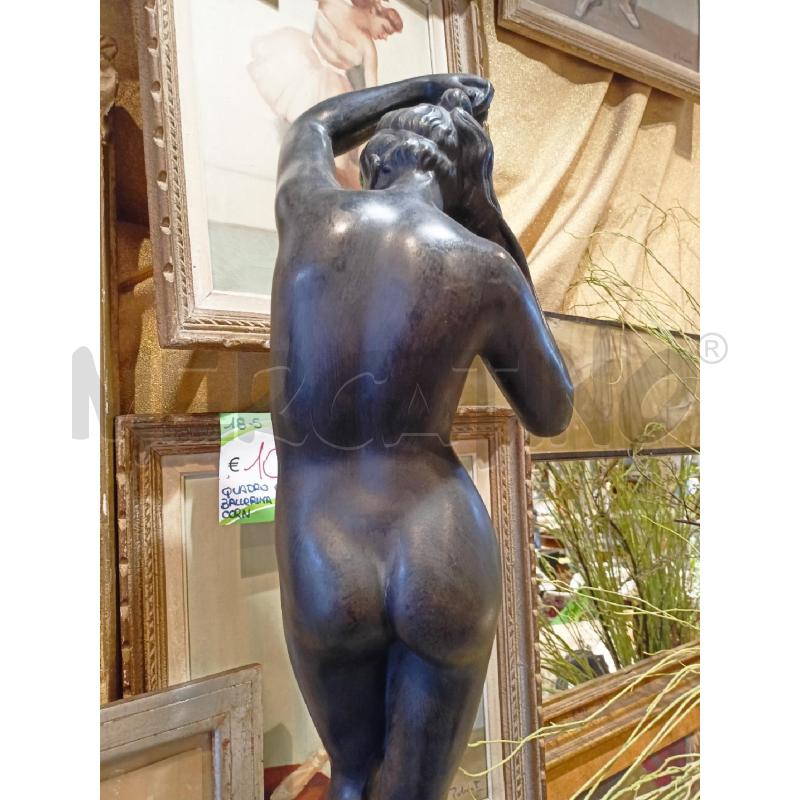 STATUA +COLONNA GESSO VENERE EFFETTO MARMO NERO | Mercatino dell'Usato Roma re di roma 3
