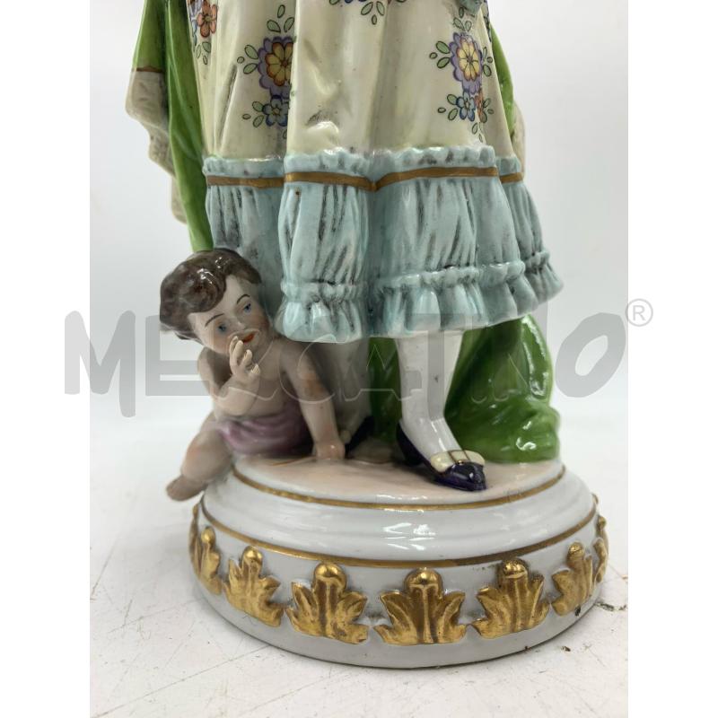 STATUETTA DAMA CAPODIMONTE CON PUTTO EPOCA DIFETTO | Mercatino dell'Usato Roma re di roma 2