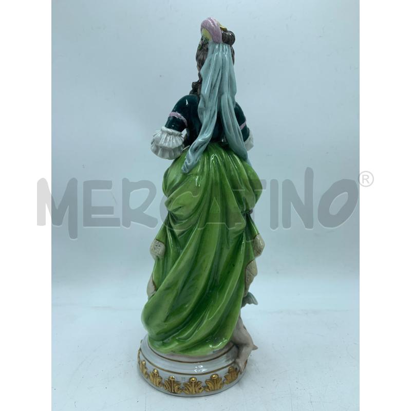 STATUETTA DAMA CAPODIMONTE CON PUTTO EPOCA DIFETTO | Mercatino dell'Usato Roma re di roma 3