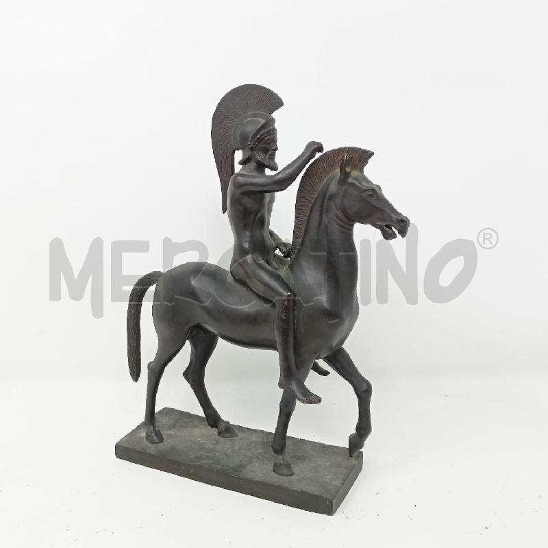 STATUETTA IN BRONZO GUARRIERO A CAVALLO STILE CLASSICO  | Mercatino dell'Usato Roma re di roma 1