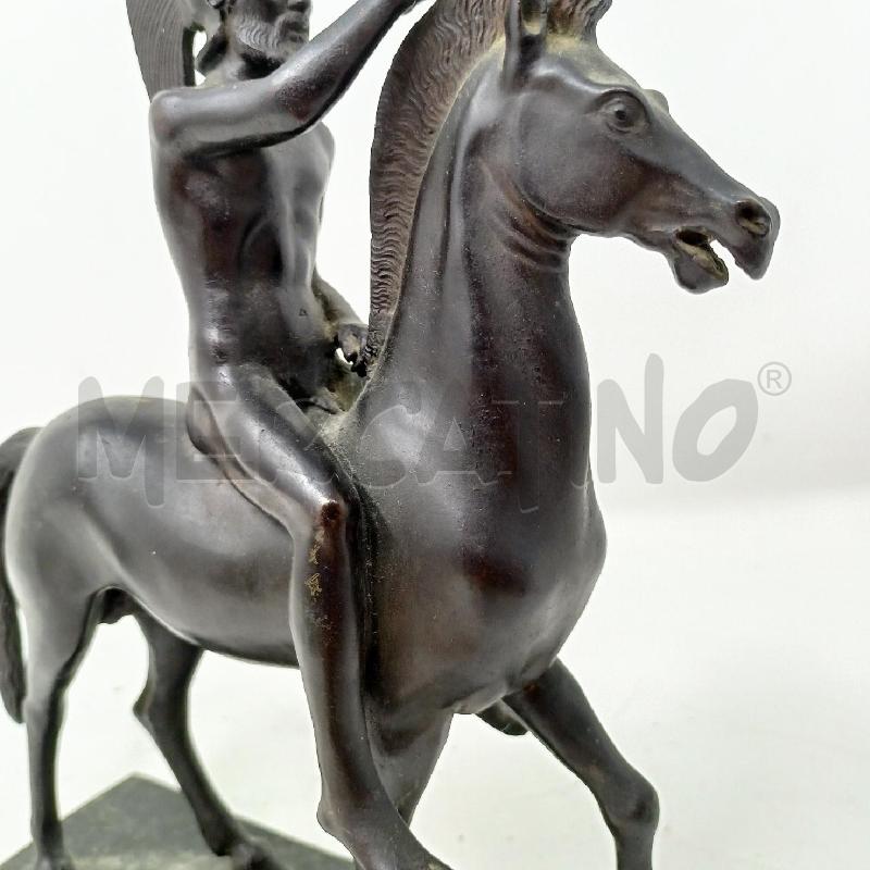 STATUETTA IN BRONZO GUARRIERO A CAVALLO STILE CLASSICO  | Mercatino dell'Usato Roma re di roma 5
