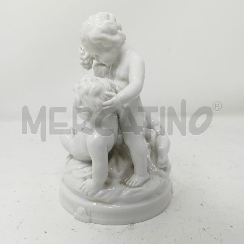 STATUETTA PORCELLANA CAPO DI MONTE TRE PUTTI | Mercatino dell'Usato Roma re di roma 3