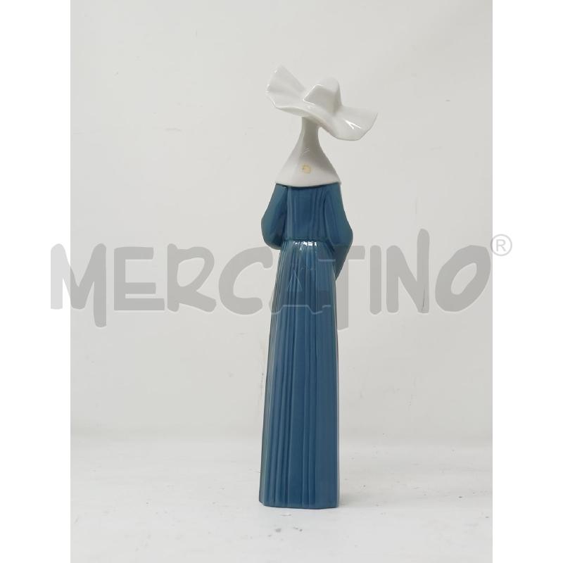 STATUETTA SUORA VESTITO BLU VASO VIOLA FIORE ROSARIO | Mercatino dell'Usato Roma re di roma 3