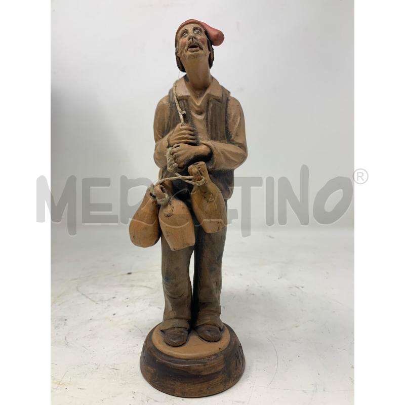 STATUINA TERRACPTTA PRESEPE ARTIGIANALE CAPPELLO ROSSO | Mercatino dell'Usato Roma re di roma 1