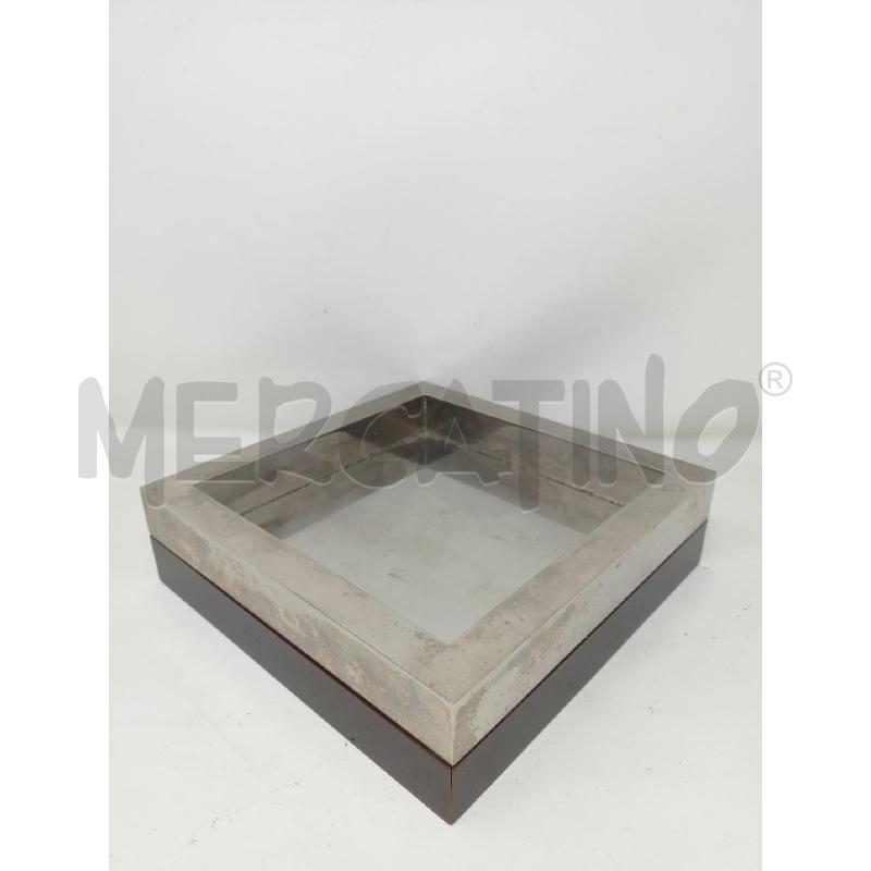 SVUOTA TASCHE QUADRATOMETALLO BASE PLASTICA MARRONE  | Mercatino dell'Usato Roma re di roma 1
