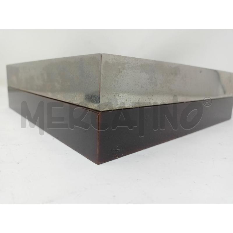 SVUOTA TASCHE QUADRATOMETALLO BASE PLASTICA MARRONE  | Mercatino dell'Usato Roma re di roma 2
