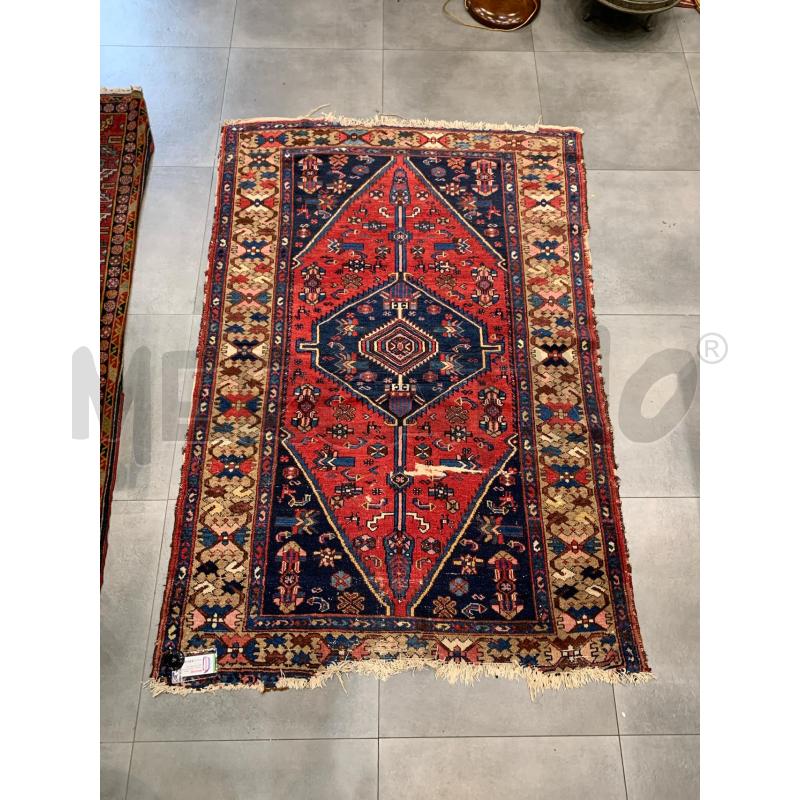TAPPETO 184X126 ROMBO BLU IN ROMBO ROSSO CENTRAL DIFETTI  | Mercatino dell'Usato Roma re di roma 1