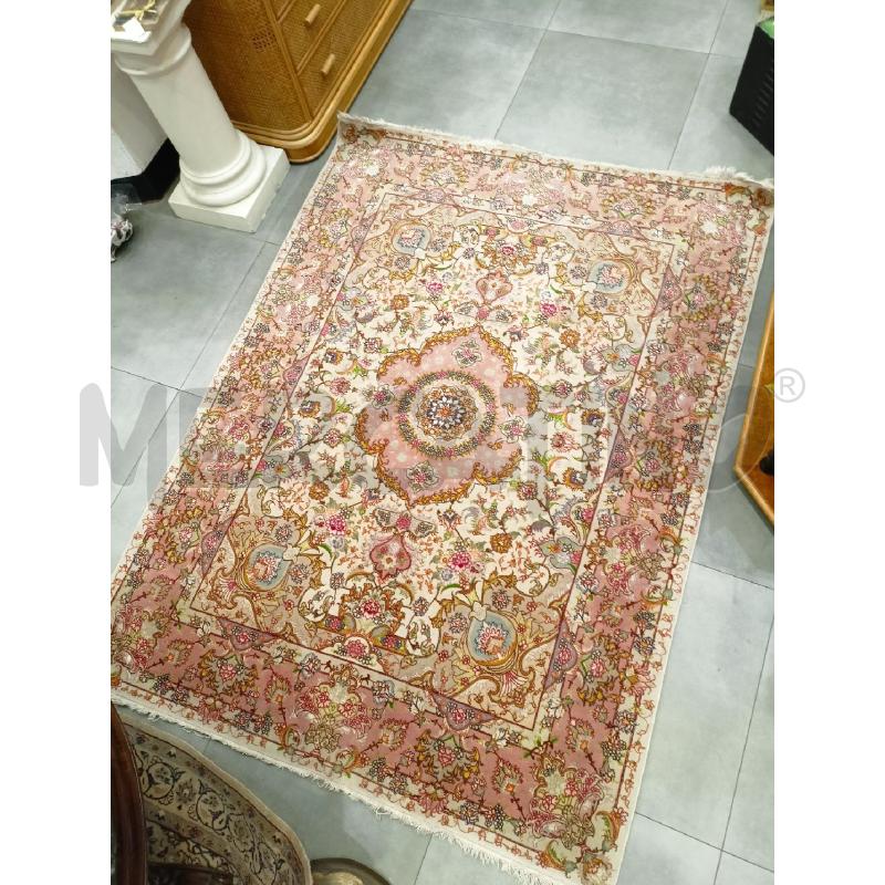 TAPPETO 204X150 ORDITO IN SETA FONDO ROSA  | Mercatino dell'Usato Roma re di roma 1