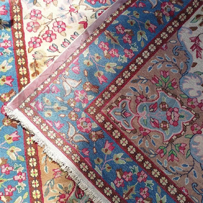 TAPPETO PERSIANO 193X3 FIORI ROSONE CENTRALE TONI CHIARI AZZURRI | Mercatino dell'Usato Roma re di roma 4
