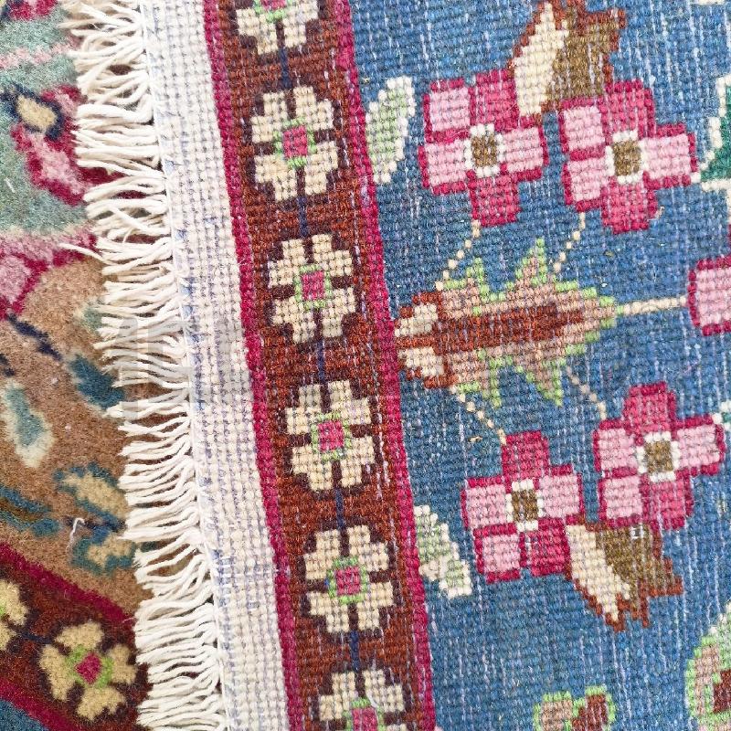 TAPPETO PERSIANO 193X3 FIORI ROSONE CENTRALE TONI CHIARI AZZURRI | Mercatino dell'Usato Roma re di roma 5