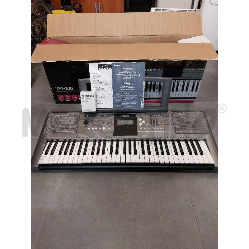 TASTIERA MUSICALE YAMAHA YPT-330 COMPLETA FUNZIONANTE  | Mercatino dell'Usato Roma re di roma 1