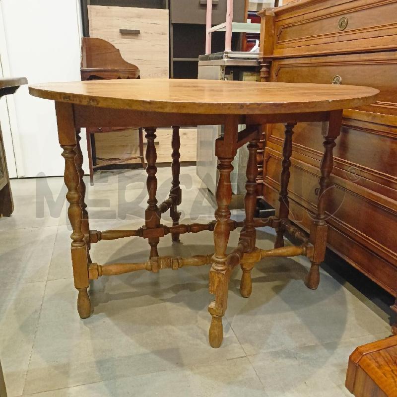 TAVOLO BANDELLE LEGNO NOCE | Mercatino dell'Usato Roma re di roma 3