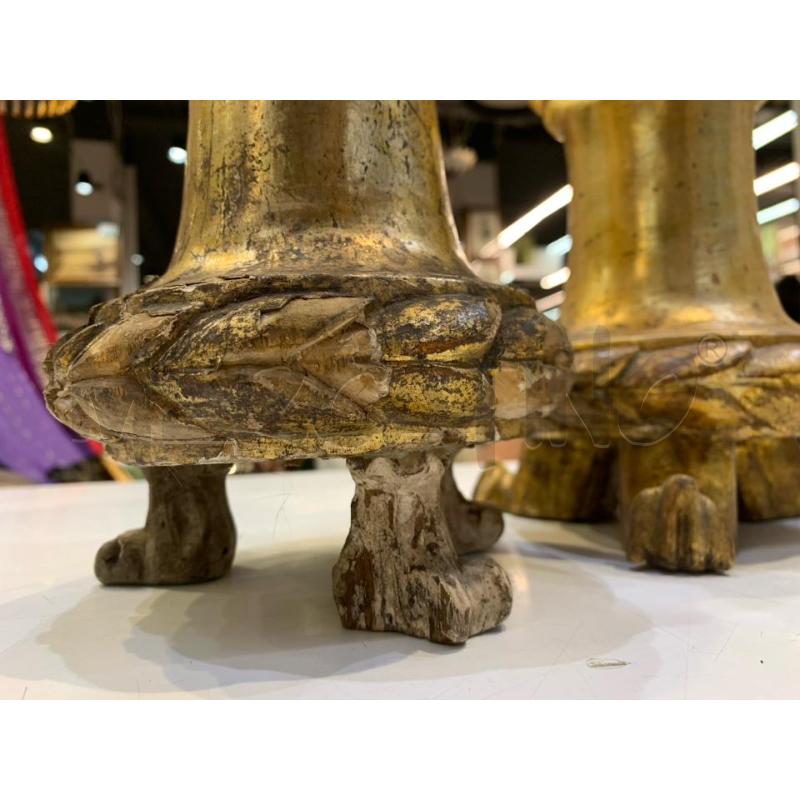 TORCIERI COPPIA LEGNO DORATO 3PIEDI EPOCA STELO FOGLIE  | Mercatino dell'Usato Roma re di roma 3