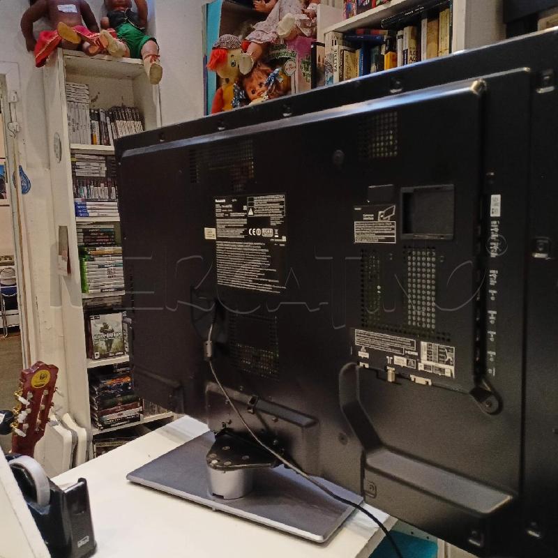 TV PANASONIC TX-L42ET5E CON TELECOMANDO TEST OK | Mercatino dell'Usato Roma re di roma 2